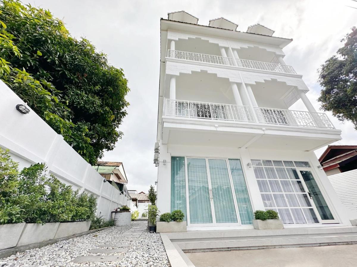Albergue The White House Rachamankha เดอะ ไวท์เฮ้าส์ ราชมรรคา Chiang Mai Exterior foto