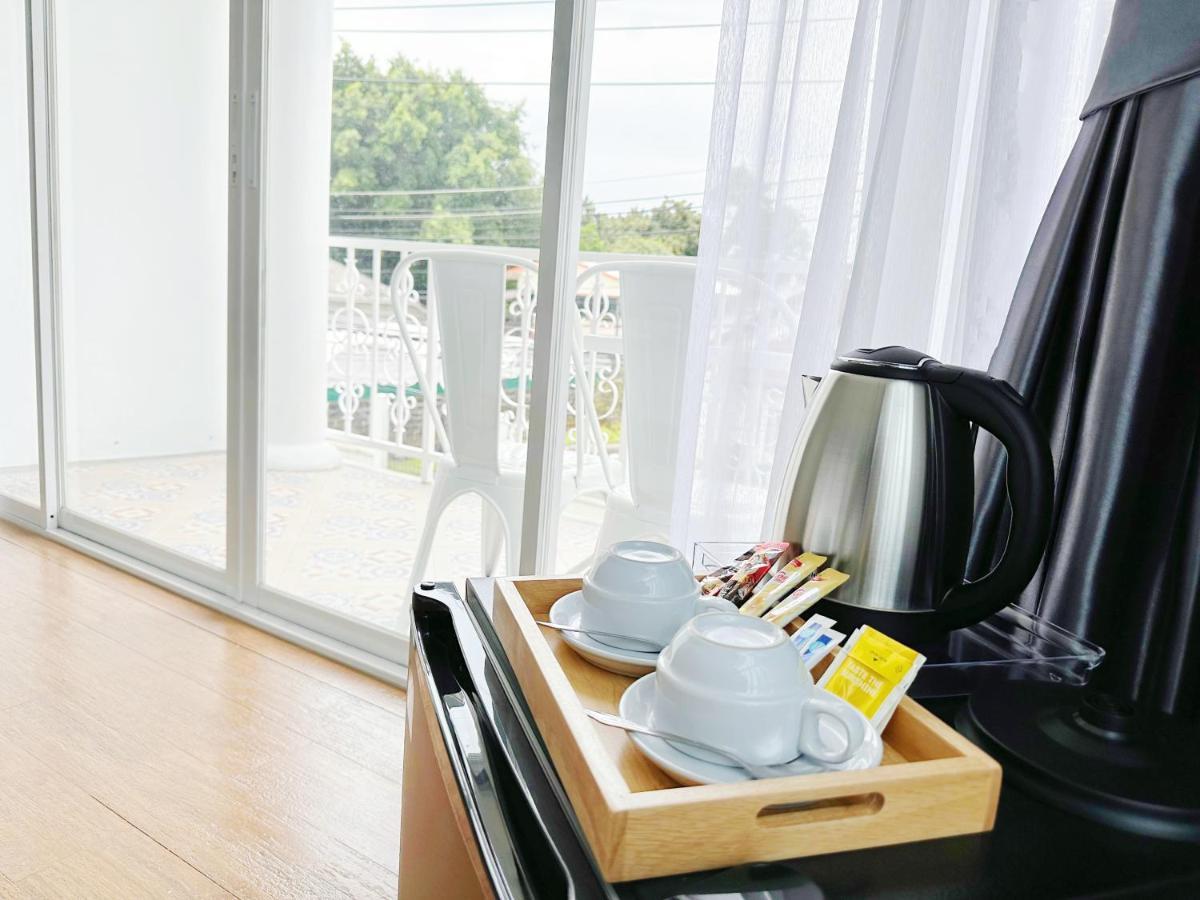 Albergue The White House Rachamankha เดอะ ไวท์เฮ้าส์ ราชมรรคา Chiang Mai Exterior foto